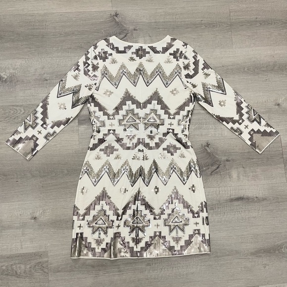 Express Cream and Silver Sheath Dress 3/4 Sleeve Crew Neck - Picture 4 of 4